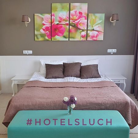 Hotel Sluch Starokostyantyniv ภายนอก รูปภาพ