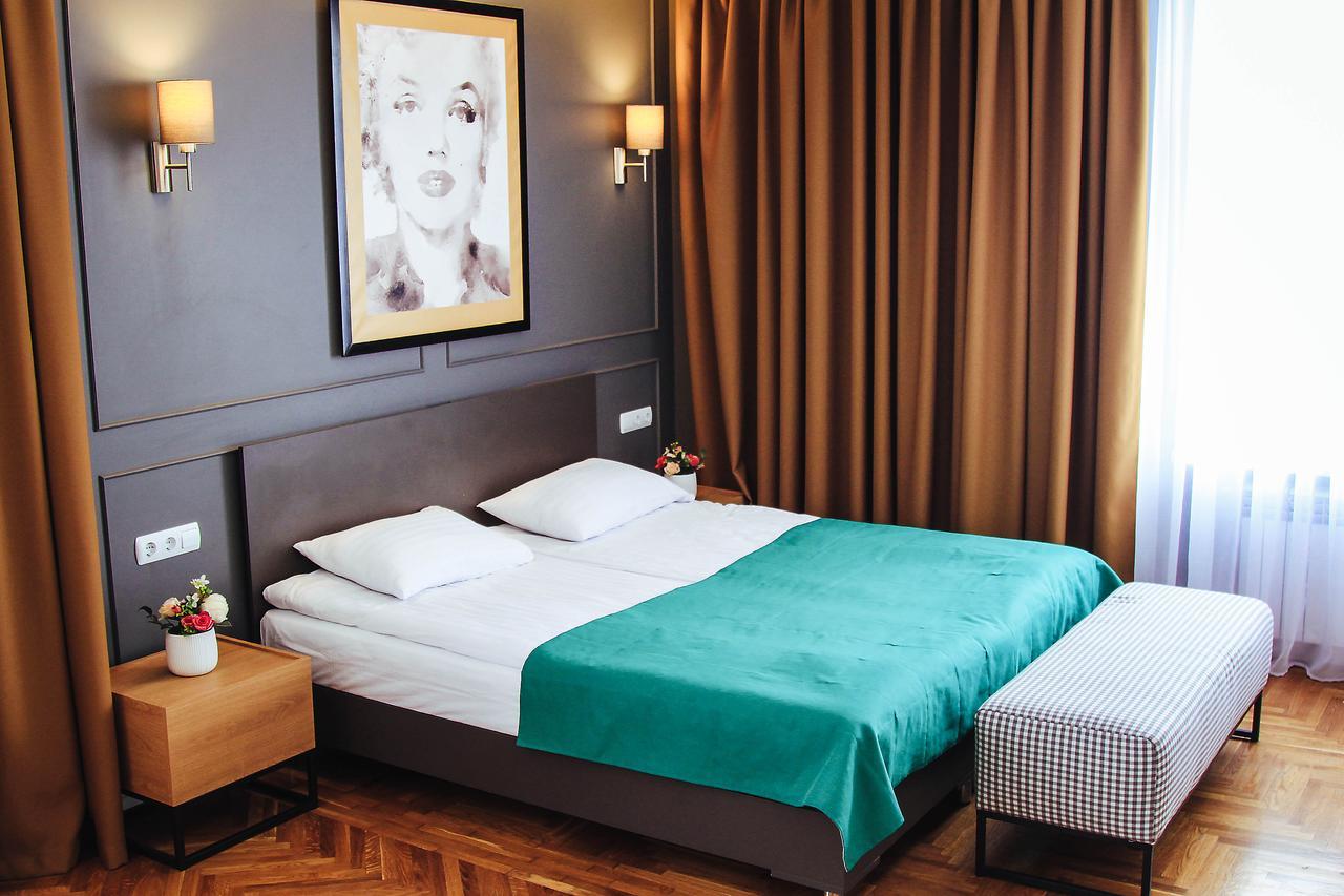 Hotel Sluch Starokostyantyniv ภายนอก รูปภาพ